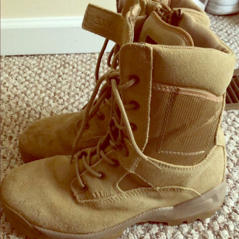 Men’s tactical boots